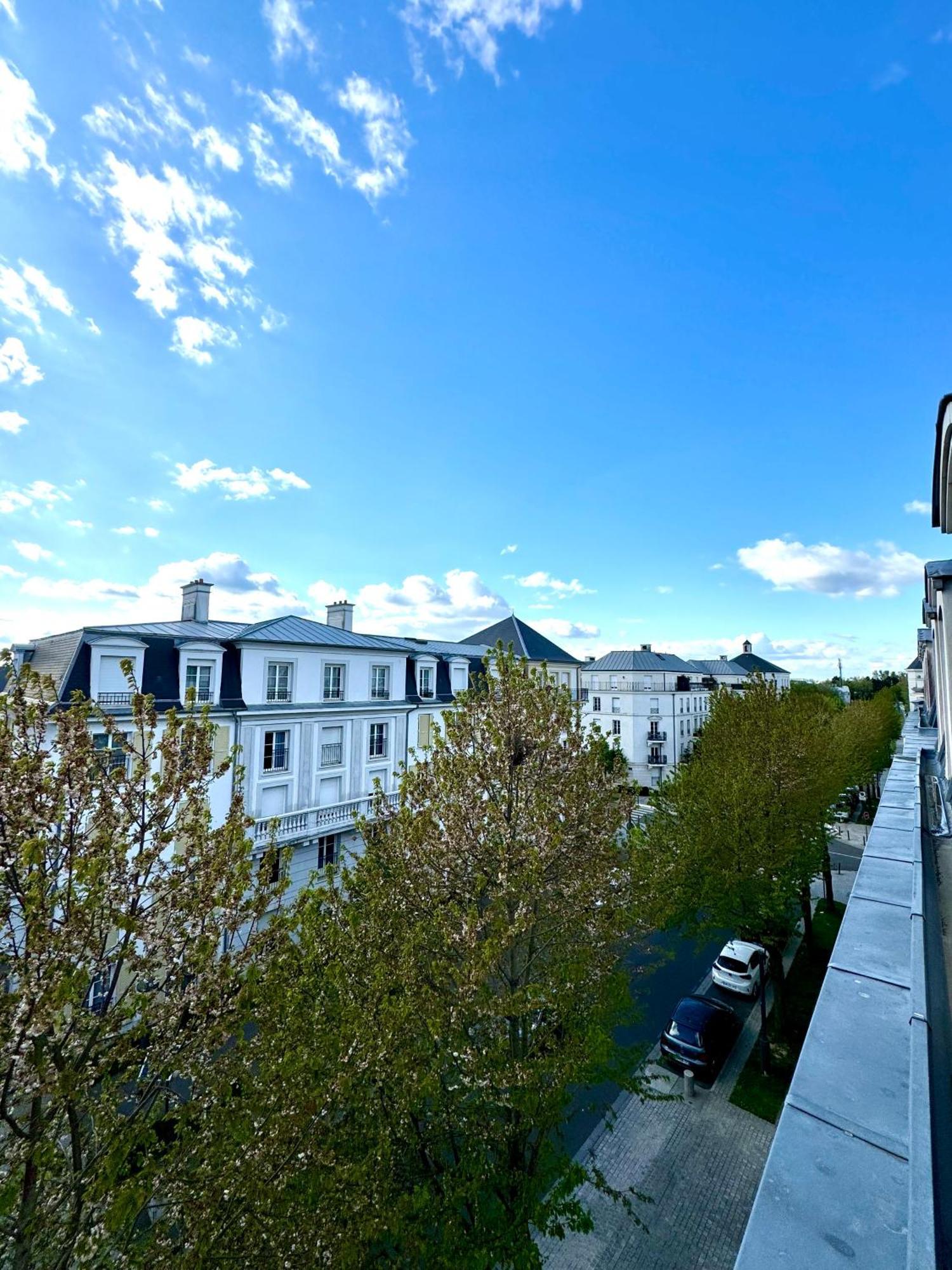 Suite Medicis Near Disneyland Serris Exterior photo